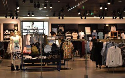 智慧賦能，重塑體驗 服裝鞋帽行業智慧門店系統引領零售新變革